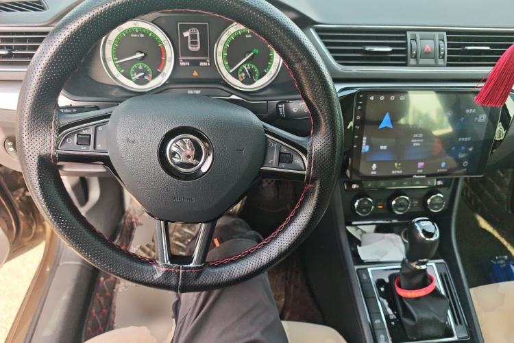 Used Skoda Superb 2018 TSI330 DSG Comfort Edition China V Standard Steering Wheel