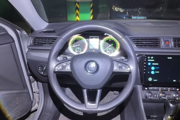 Used Skoda Superb 2018 TSI280 DSG Comfort Edition China V Standard Steering Wheel