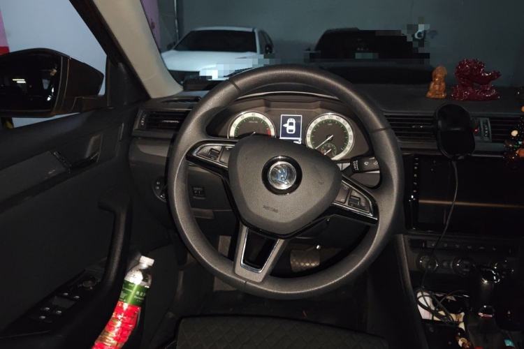 Used Skoda Superb 2018 TSI280 DSG Comfort Edition China V Standard Steering Wheel