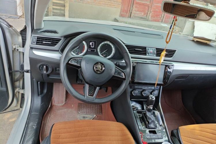 Used Skoda Superb 2018 TSI280 DSG Comfort Edition China V Standard Steering Wheel
