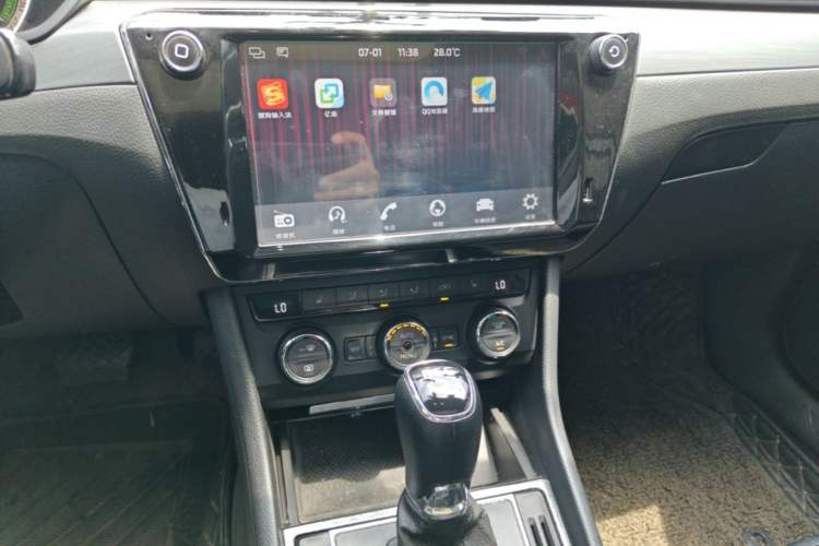 Used Skoda Superb 2018 TSI280 DSG Comfort Edition China V Standard Audio And AC Panel