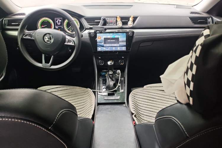 Used Skoda Superb 2018 TSI280 DSG Comfort Edition China V Standard Audio And AC Panel