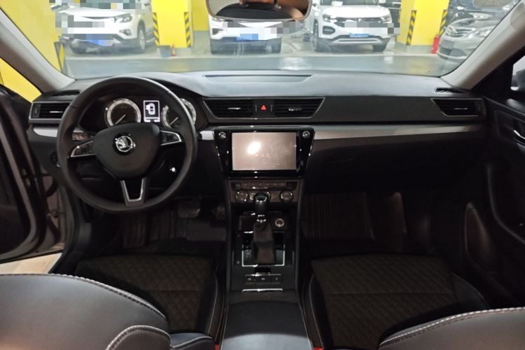 Used Skoda Superb 2018 TSI330 DSG Comfort Edition China V Standard Center Console