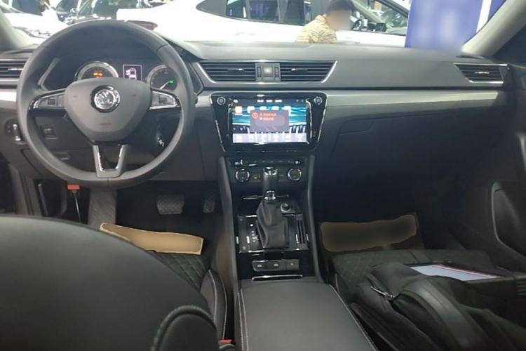 Used Skoda Superb 2018 TSI280 DSG Comfort Edition China V Standard Center Console