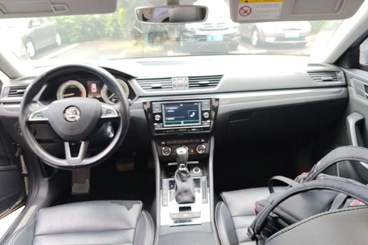 Used Skoda Superb 2018 TSI330 DSG Luxury Edition China V Standard Center Console