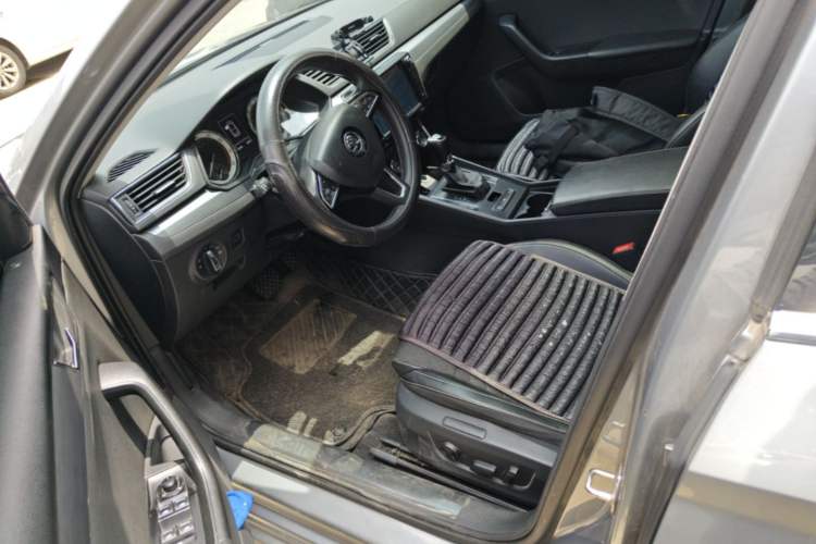 Used Skoda Superb 2018 TSI280 DSG Comfort Edition China V Standard Driver Seat