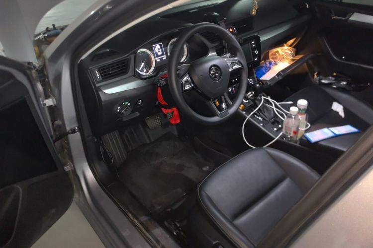 Used Skoda Superb  Driver Seat