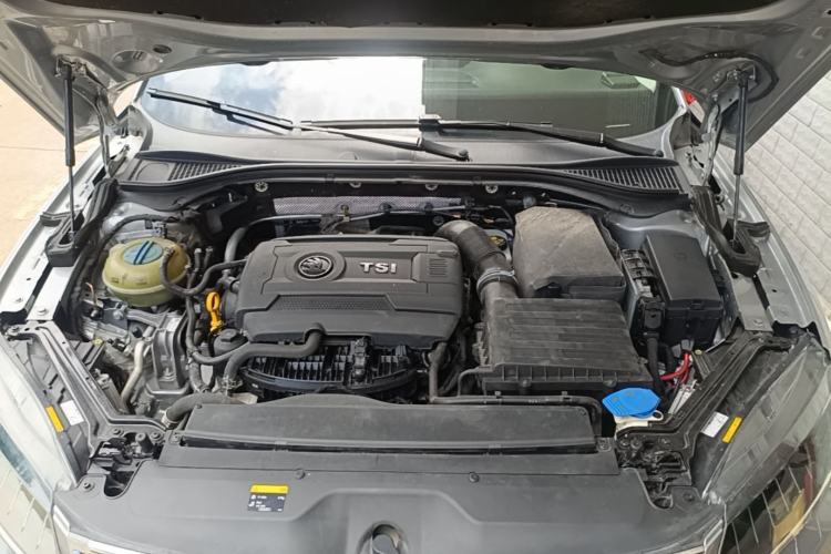 Used Skoda Superb 2018 TSI330 DSG Luxury Edition China V Standard Engine Bay