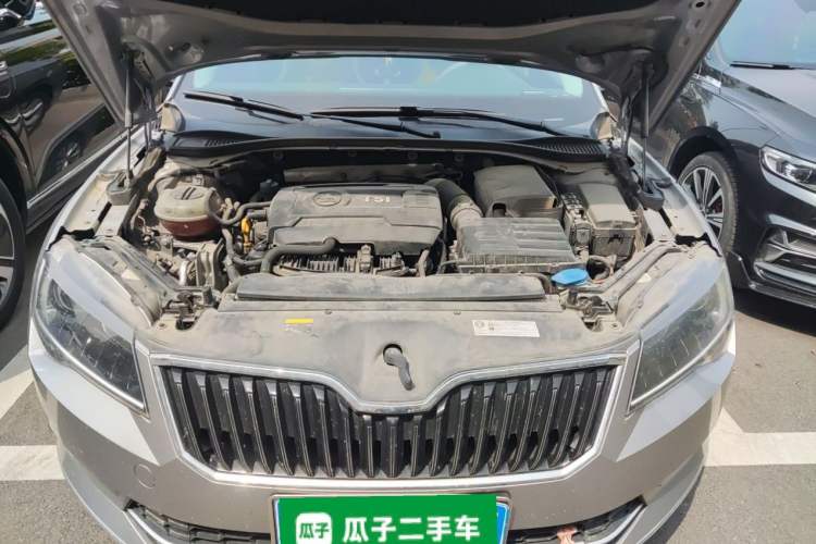 Used Skoda Superb 2018 TSI330 DSG Comfort Edition China V Standard Engine Bay