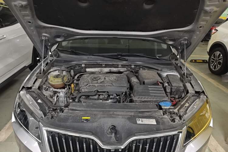 Used Skoda Superb 2018 TSI330 DSG Comfort Edition China V Standard Engine Bay