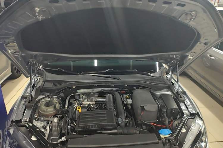 Used Skoda Superb 2018 TSI280 DSG Comfort Edition China V Standard Engine Bay