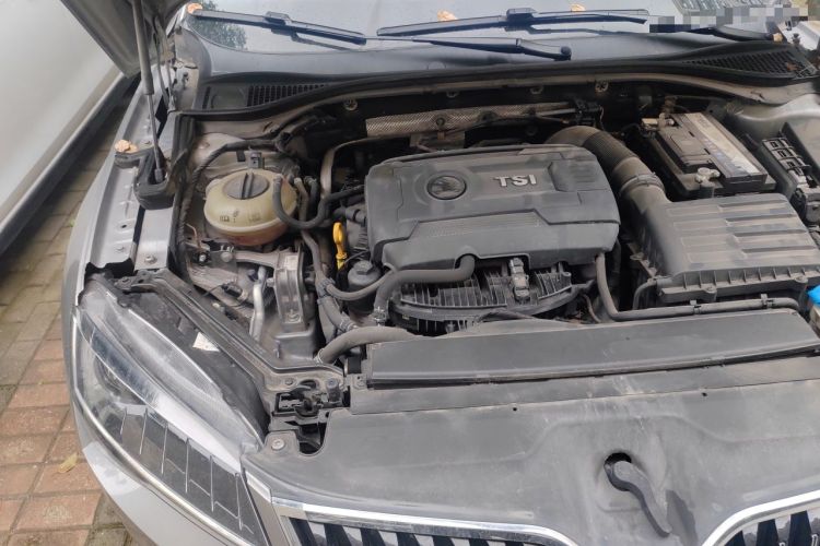 Used Skoda Superb 2018 TSI330 DSG Comfort Edition China V Standard Engine Bay Right