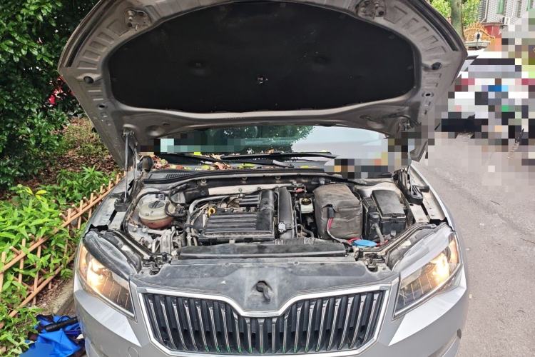 Used Skoda Superb 2018 TSI280 DSG Comfort Edition China V Standard Engine Bay