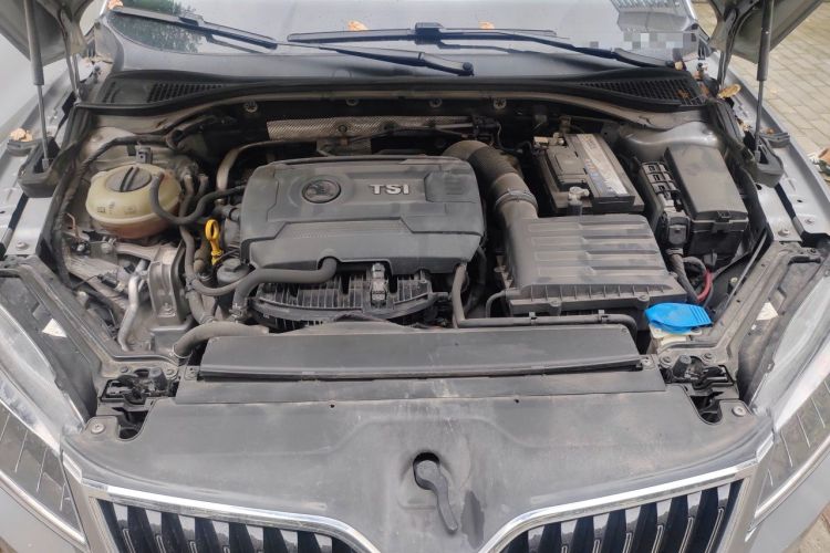 Used Skoda Superb 2018 TSI330 DSG Comfort Edition China V Standard Engine Bay