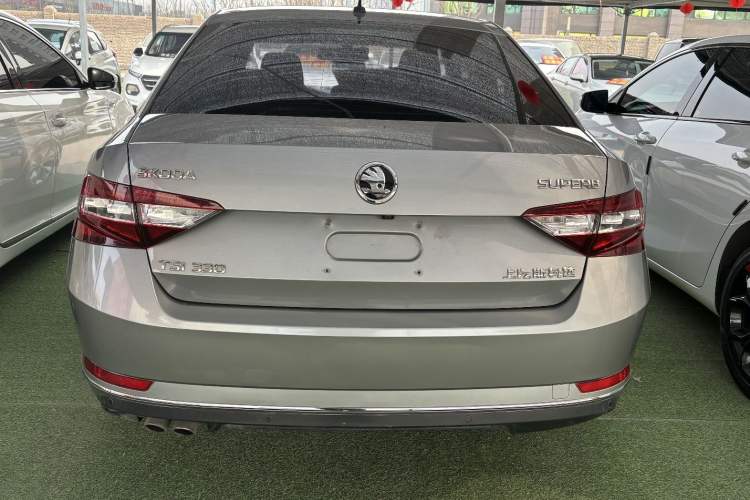 Used Skoda Superb 2018 TSI330 DSG Comfort Edition China V Standard Exterior 3