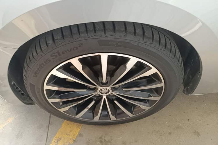 Used Skoda Superb 2018 TSI330 DSG Luxury Edition China V Standard Exterior 4