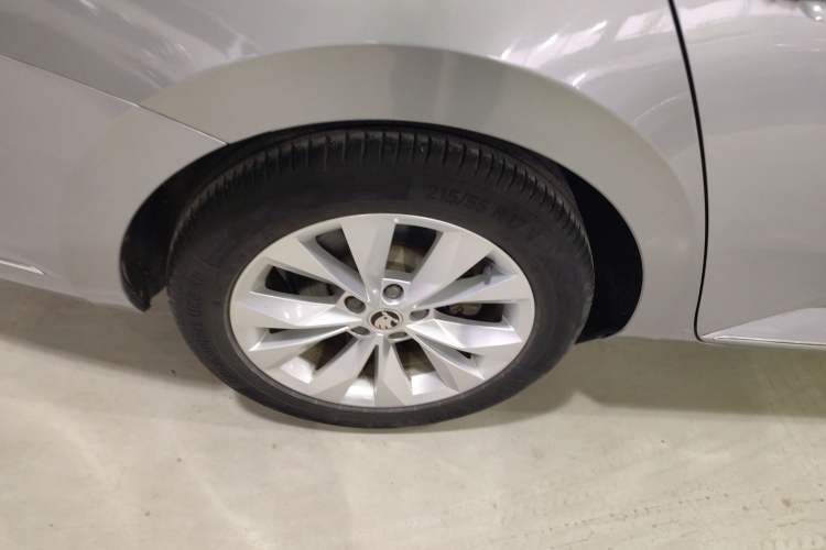 Used Skoda Superb 2018 TSI330 DSG Comfort Edition China VI Standard Exterior 5