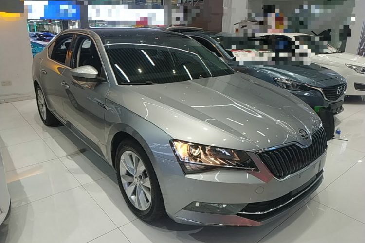Used Skoda Superb 2018 TSI280 DSG Comfort Edition China V Standard Front Right 45 Deg
