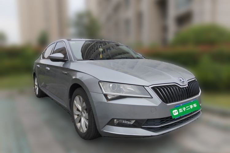 Used Skoda Superb 2018 TSI280 DSG Comfort Edition China V Standard Front Right 45 Deg
