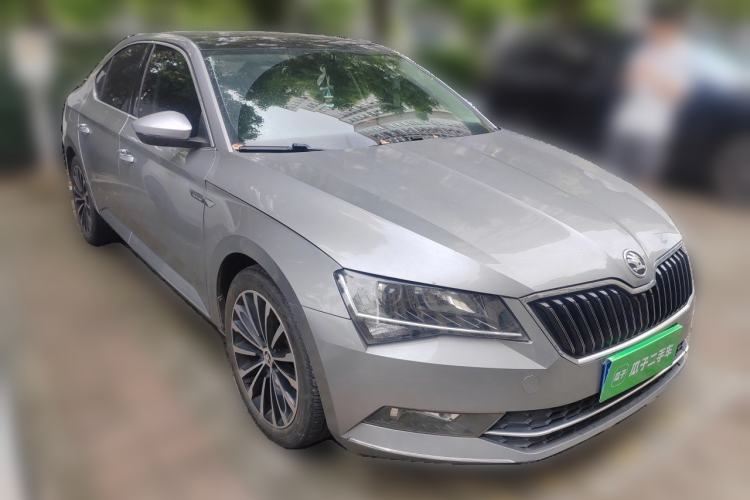 Used Skoda Superb 2018 TSI330 DSG Comfort Edition China V Standard Front Right 45 Deg