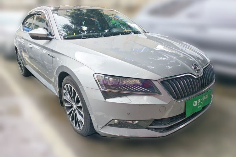 Used Skoda Superb 2018 TSI330 DSG Luxury Edition China V Standard Front Right 45 Deg