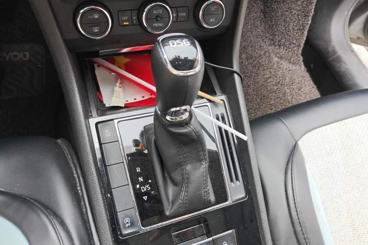 Used Skoda Superb 2018 TSI280 DSG Comfort Edition China V Standard Gear Lever