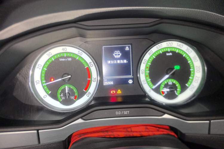 Used Skoda Superb  Instrument Cluster
