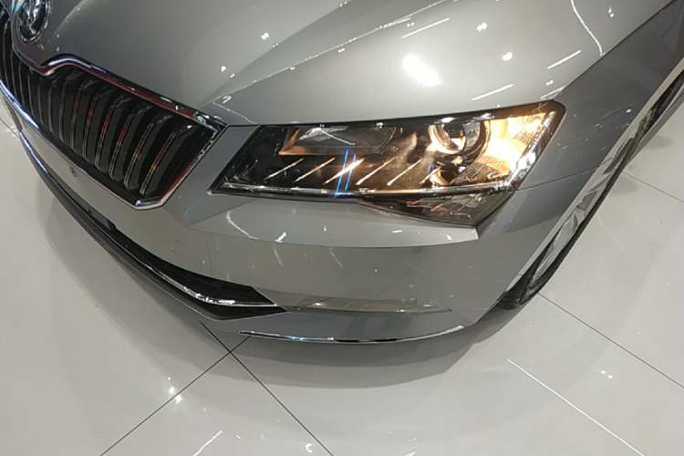 Used Skoda Superb 2018 TSI280 DSG Comfort Edition China V Standard Left Front Headlight