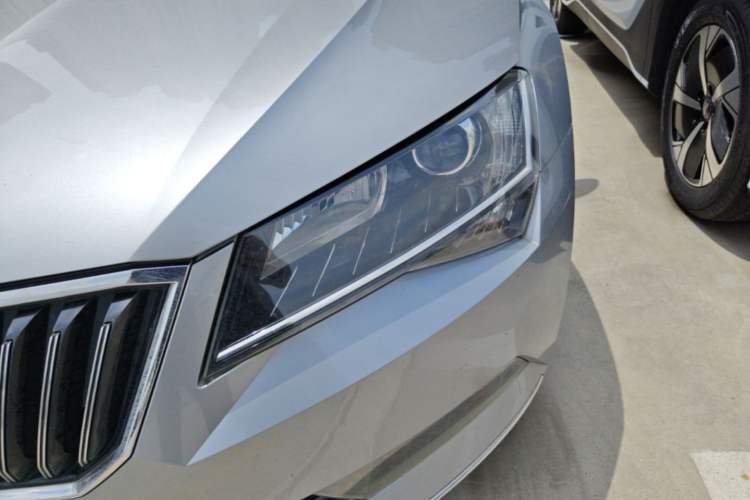 Used Skoda Superb 2018 TSI280 DSG Comfort Edition China V Standard Left Front Headlight