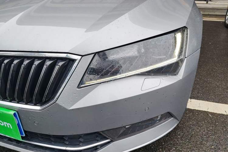 Used Skoda Superb 2018 TSI330 DSG Luxury Edition China V Standard Left Front Headlight