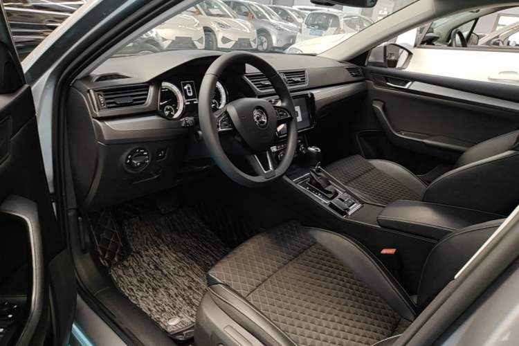 Used Skoda Superb 2018 TSI330 DSG Comfort Edition China VI Standard Left Front Seat