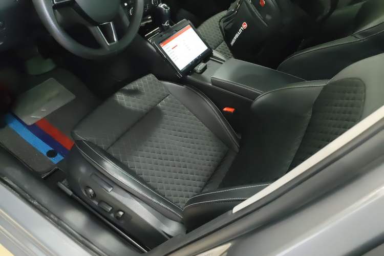 Used Skoda Superb 2018 TSI330 DSG Comfort Edition China V Standard Left Front Seat