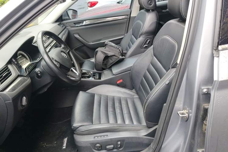 Used Skoda Superb 2018 TSI330 DSG Luxury Edition China V Standard Left Front Seat