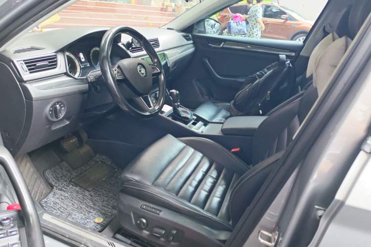 Used Skoda Superb 2018 TSI330 DSG Luxury Edition China V Standard Left Front Seat