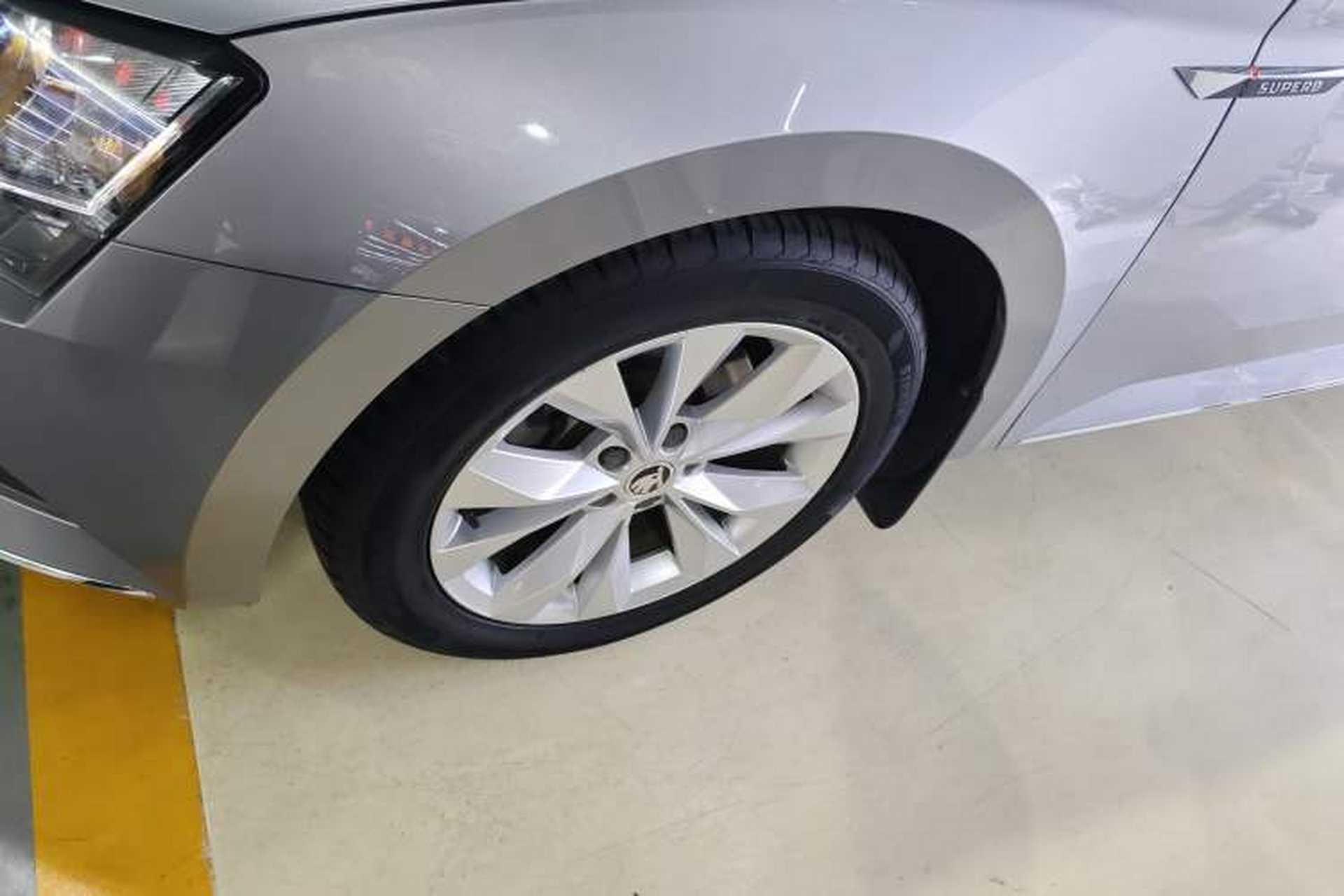 Used Skoda Superb 2018 TSI330 DSG Comfort Edition China V Standard Left Front Wheel Hub