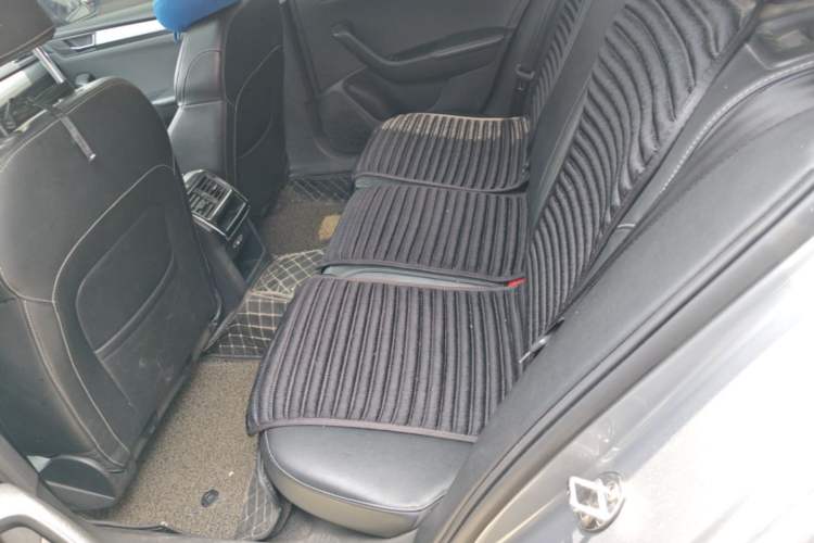 Used Skoda Superb 2018 TSI280 DSG Comfort Edition China V Standard Left Rear Seat