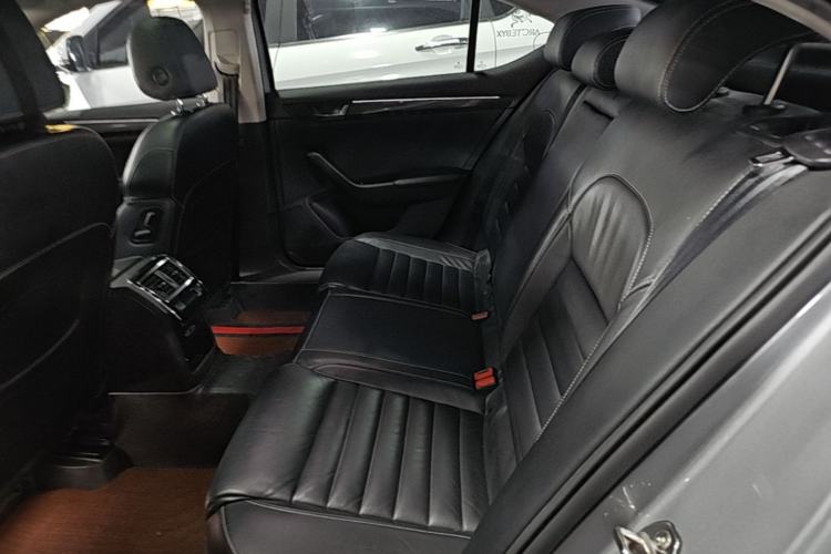Used Skoda Superb 2018 TSI330 DSG Luxury Edition China V Standard Left Rear Seat
