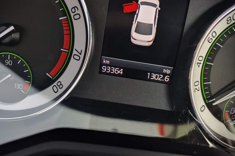 Used Skoda Superb 2018 TSI330 DSG Luxury Edition China V Standard Odometer Close Up