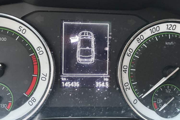 Used Skoda Superb 2018 TSI330 DSG Comfort Edition China V Standard Odometer Close Up
