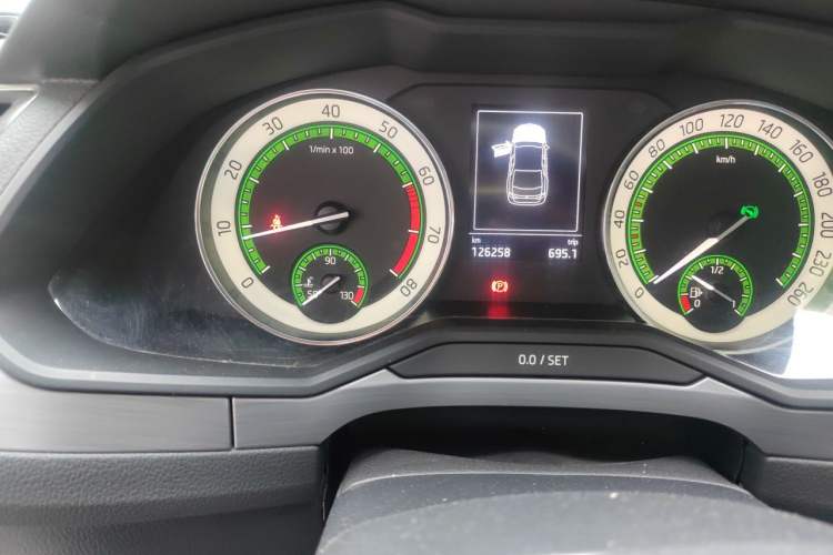 Used Skoda Superb 2018 TSI330 DSG Comfort Edition China V Standard Odometer Close Up