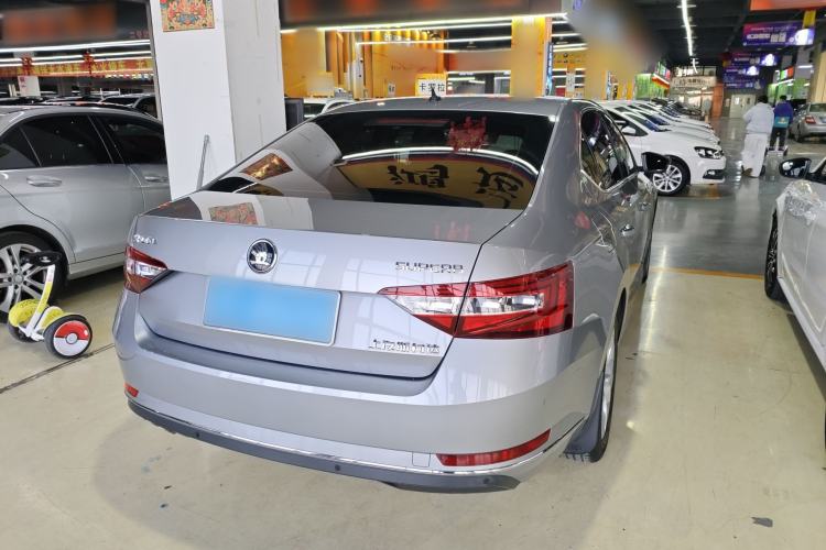 Used Skoda Superb 2018 TSI330 DSG Comfort Edition China V Standard Rear Right 45 Deg
