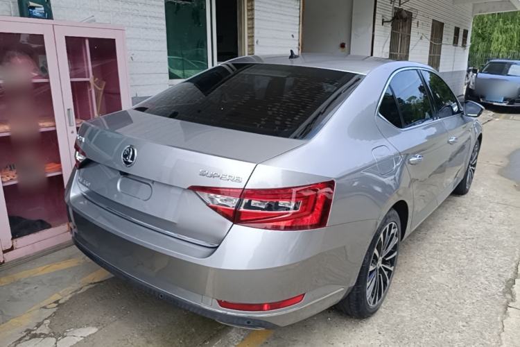 Used Skoda Superb 2018 TSI330 DSG Luxury Edition China V Standard Rear Right 45 Deg