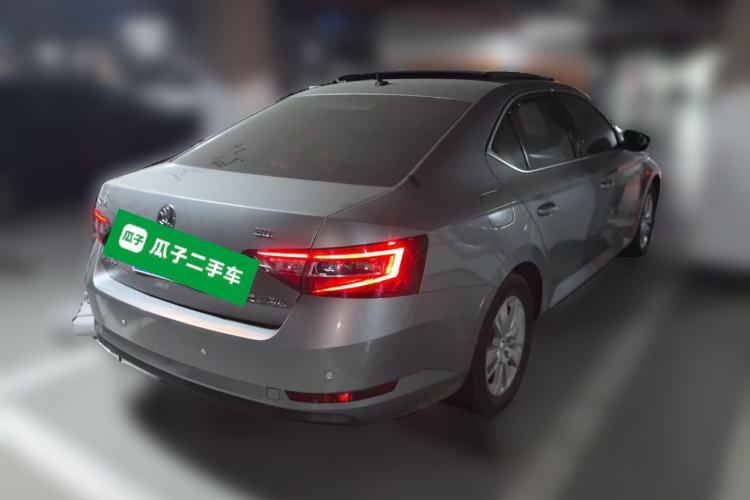 Used Skoda Superb  Rear Right 45 Deg