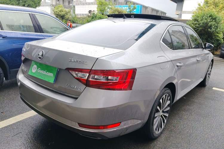 Used Skoda Superb 2018 TSI330 DSG Luxury Edition China V Standard Rear Right 45 Deg