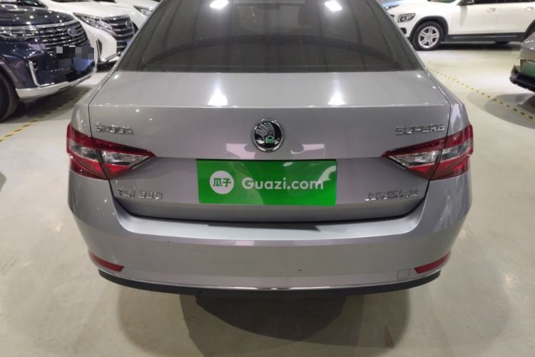 Used Skoda Superb 2018 TSI330 DSG Comfort Edition China VI Standard Rear