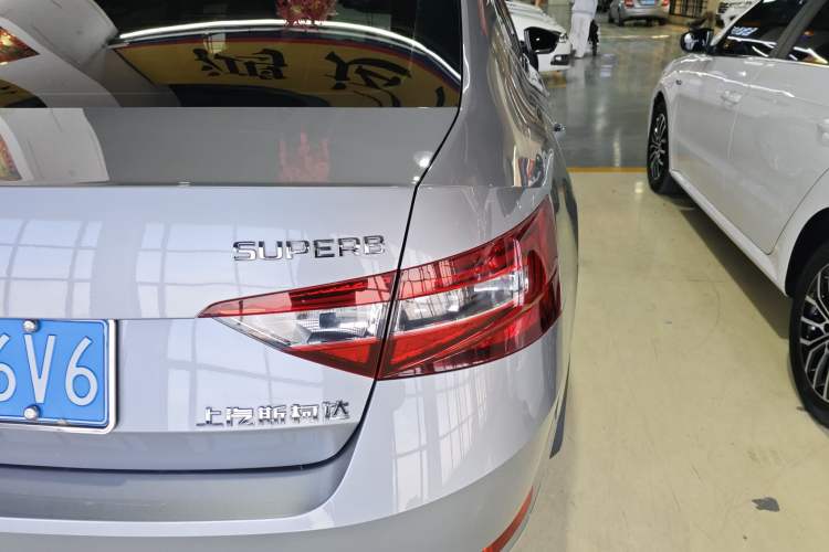 Used Skoda Superb 2018 TSI330 DSG Comfort Edition China V Standard Right Rear Taillight