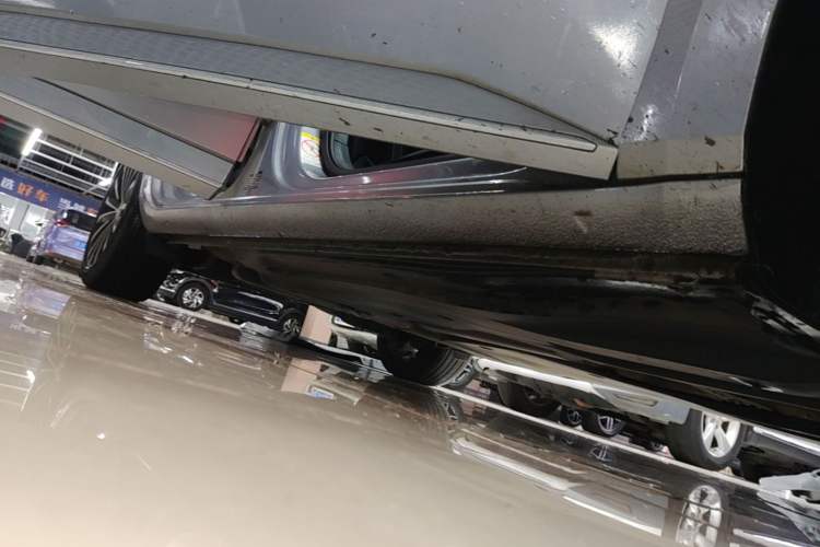 Used Skoda Superb 2018 TSI330 DSG Luxury Edition China V Standard Right Side Sill