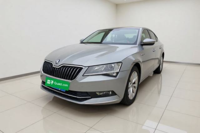 Ojetý Skoda Superb 2018 TSI280 DSG Comfort Edition China V Standard