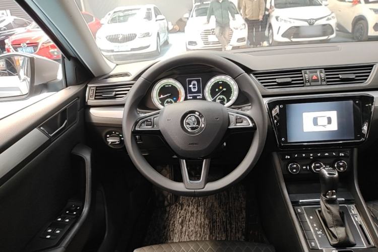 Used Skoda Superb 2018 TSI330 DSG Comfort Edition China VI Standard Steering Wheel
