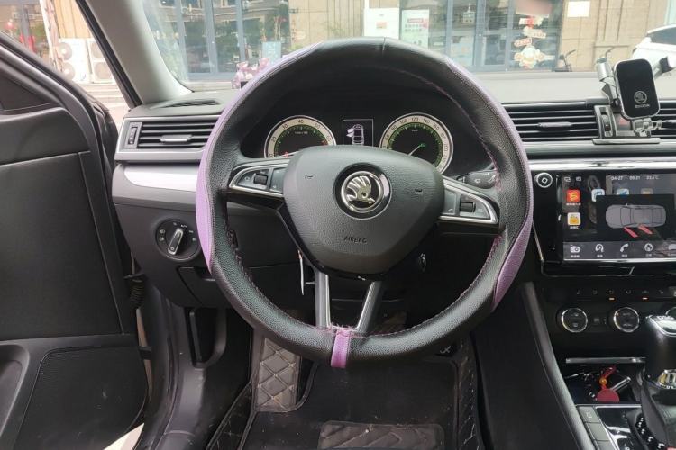 Used Skoda Superb 2018 TSI330 DSG Comfort Edition China V Standard Steering Wheel